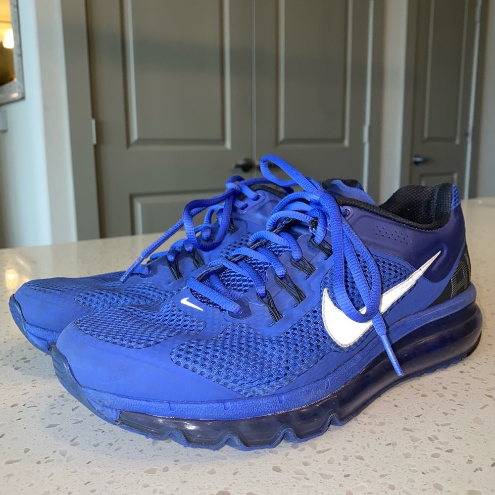 Women’s Nike Air Max Shoe Size 8.5